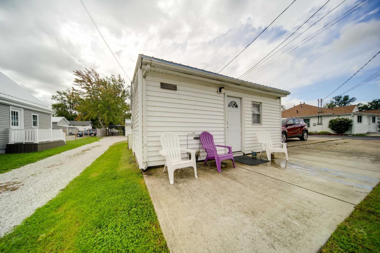With Patio - Walk To Park, Erie! *
